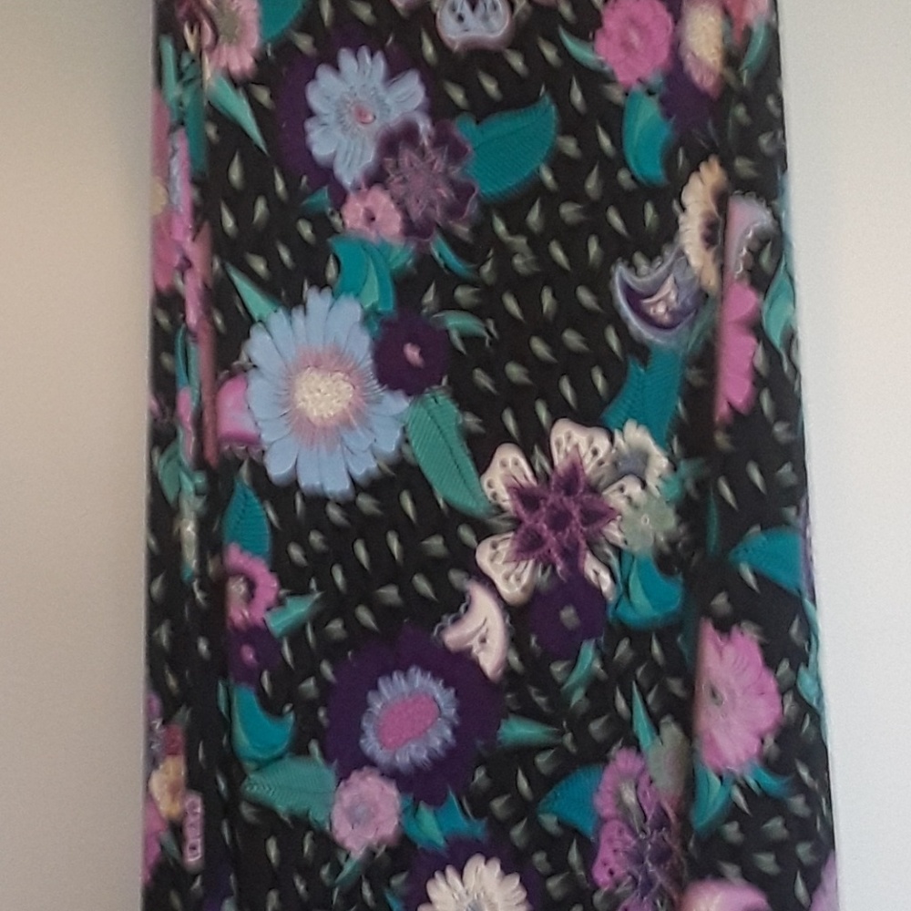 L Lulsroe Maxi skirt NWOT